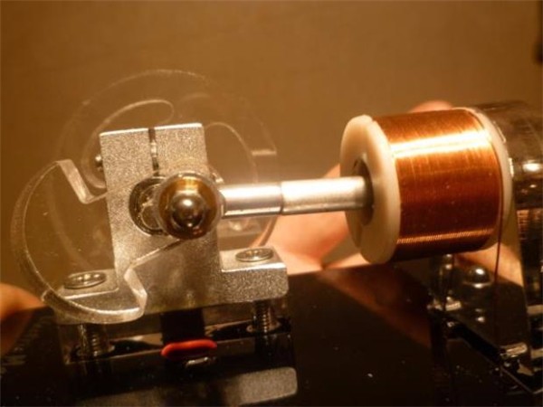 Single Cylinder Electromagnet Engine Magnetic Levitating Education Model - Photo: 7