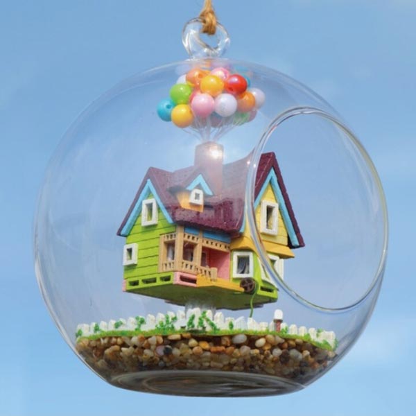 Boule en verre de maison de vol de maison de DIY avec des jouets en bois faits main de lampe