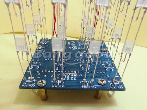 Kit de aprendizaje azul rojo LED electrónica DIY 4x4x4 cubo LED