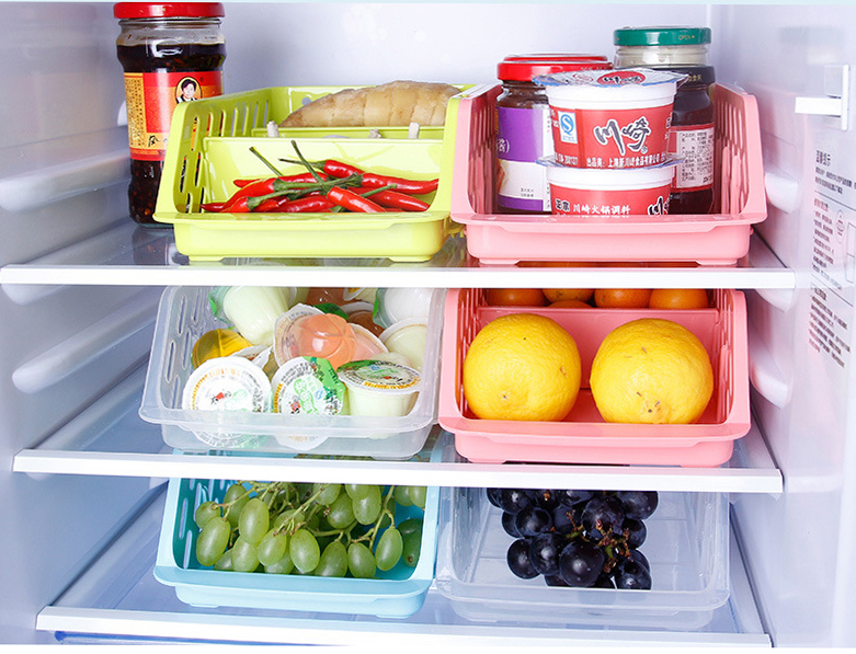 Организация хранения готовой продукции. Органайзер для холодильника. Ящики для хранения в холодильнике. Посуда для хранения в холодильнике. Органайзер для хранения овощей в холодильнике.