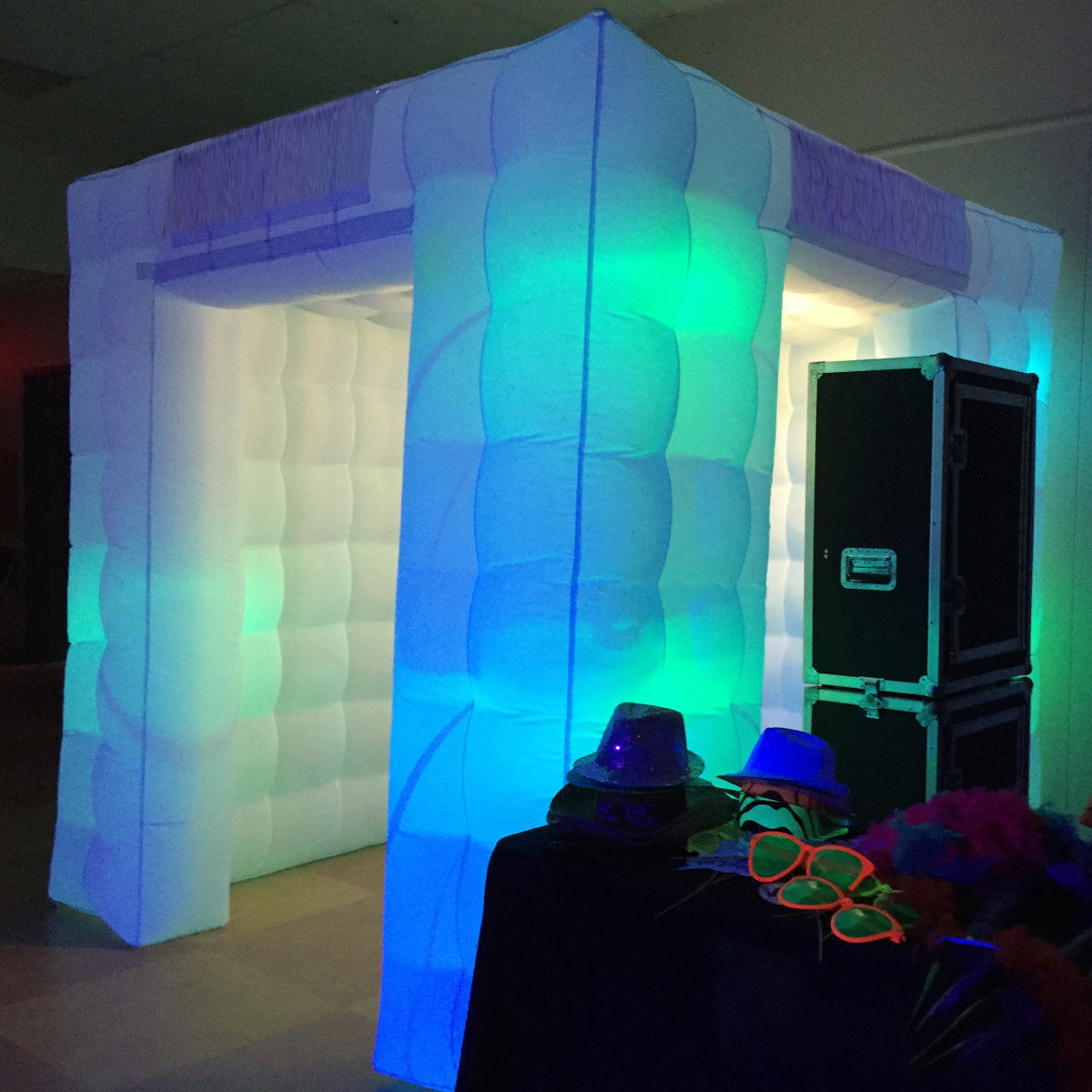 

2.5m 2 Door 8 LED Color Bulb Strip Inflatable Photo Photography Booth Enclosure Photography Cube Ten