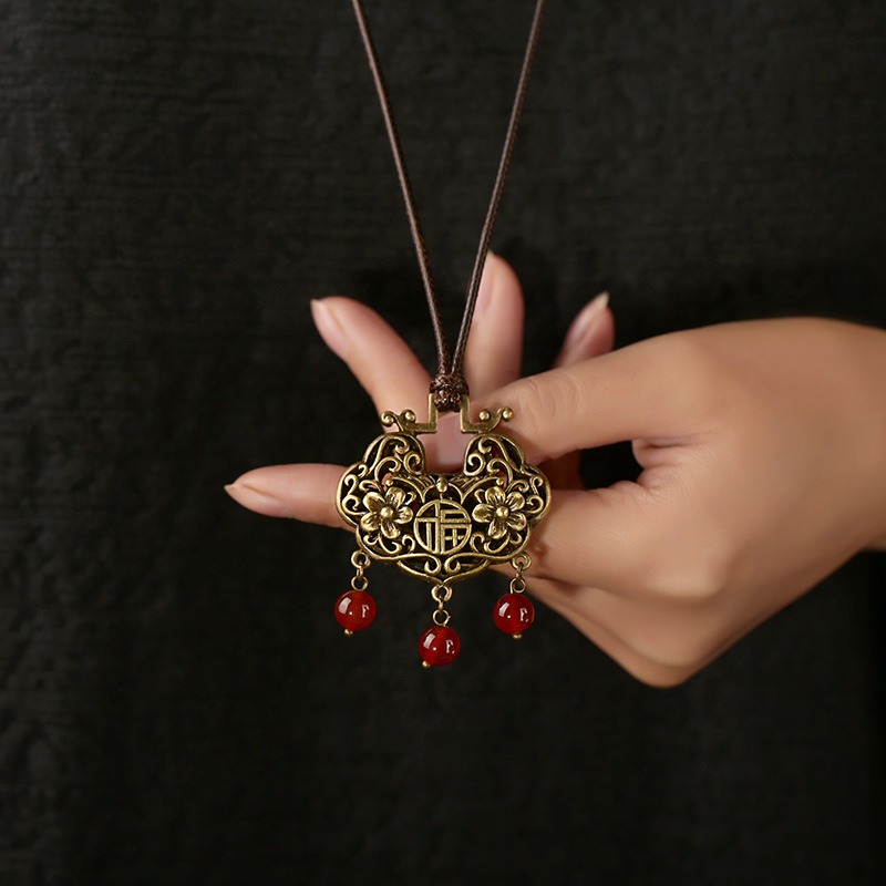 Collier ethnique de style chinois avec collier de serrage pour femmes