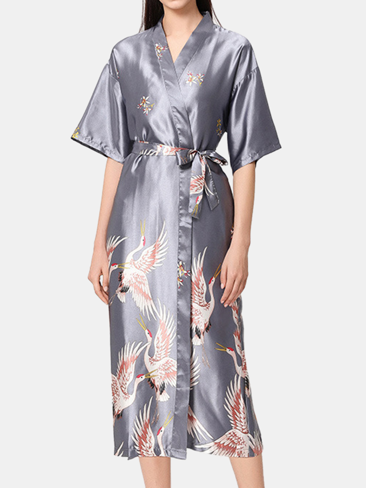 Plus Größe Damen Seidenkranich-Druck V-Ausschnitt Gürtel Kurzarm Roben Pyjama