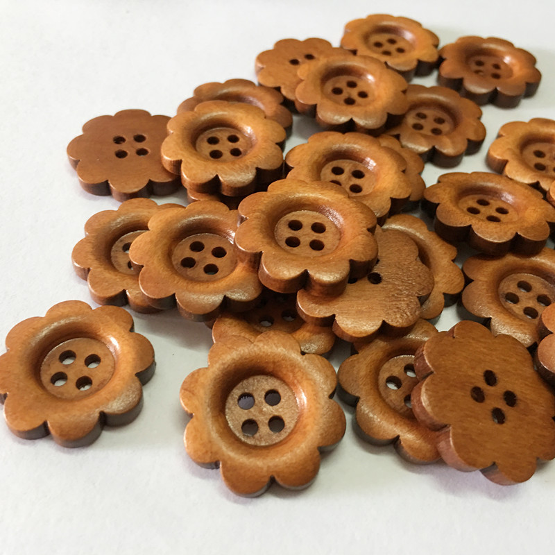 Boutons de couture en bois naturel en forme de fleur 100pcs boutons de bricolage materiaux de fabrication artisanale