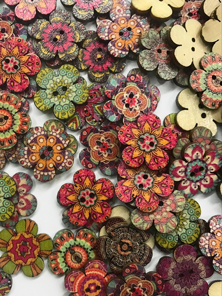 Bilde av 100 Pcs Retro Style Plum Blossom Button European Style DIY Decorative Flower Buttons