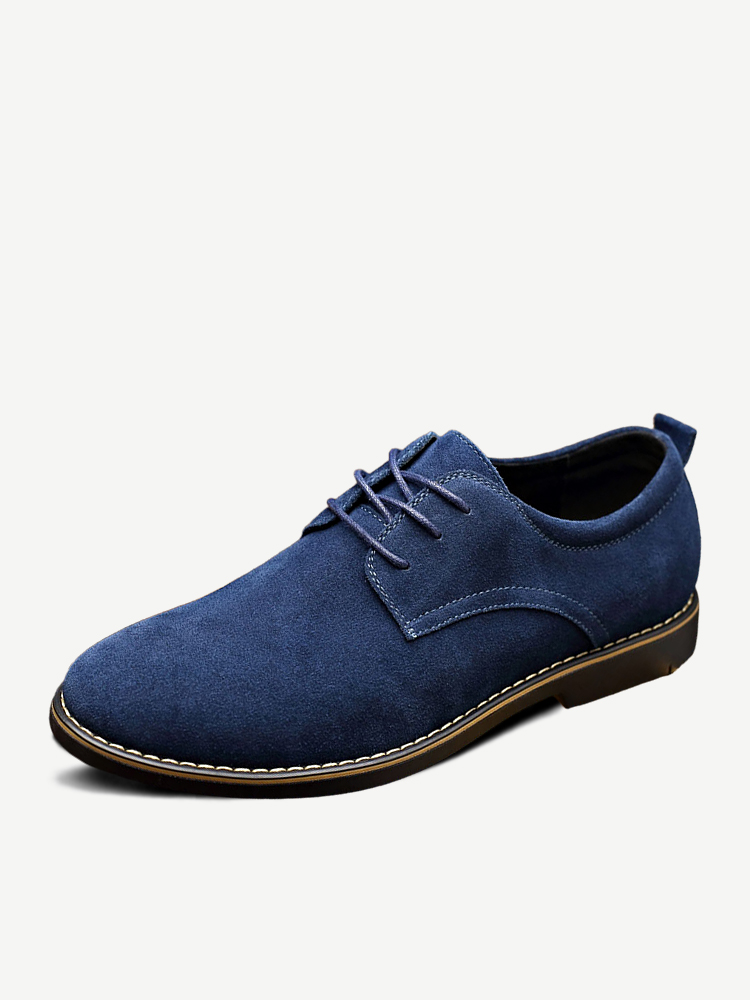 Hommes de style britannique en daim Oxfords lacent des chaussures décontractées formelles d'affaires