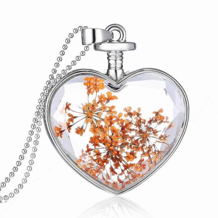Fleur sechee naturelle douce a linterieur de cristal pendentifs coeur pour les femmes meilleur cadeau