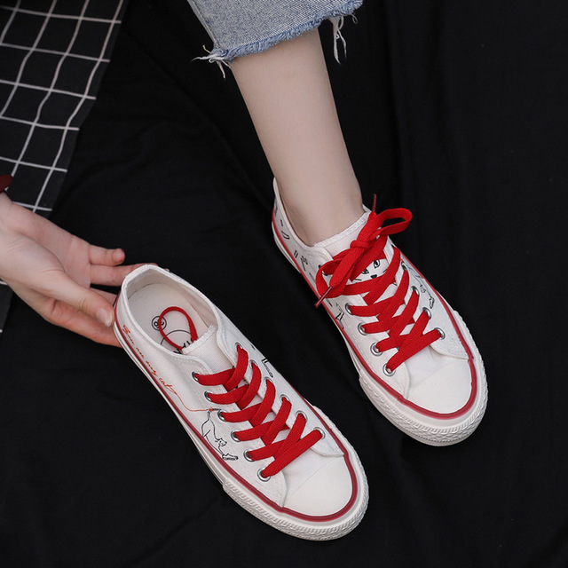 New Season Net Rouge Blanc Chaussures Chaussures Femmes Etudiants Retro Chaussures En Tissu Harajuku Chaussures De Planche A Voile