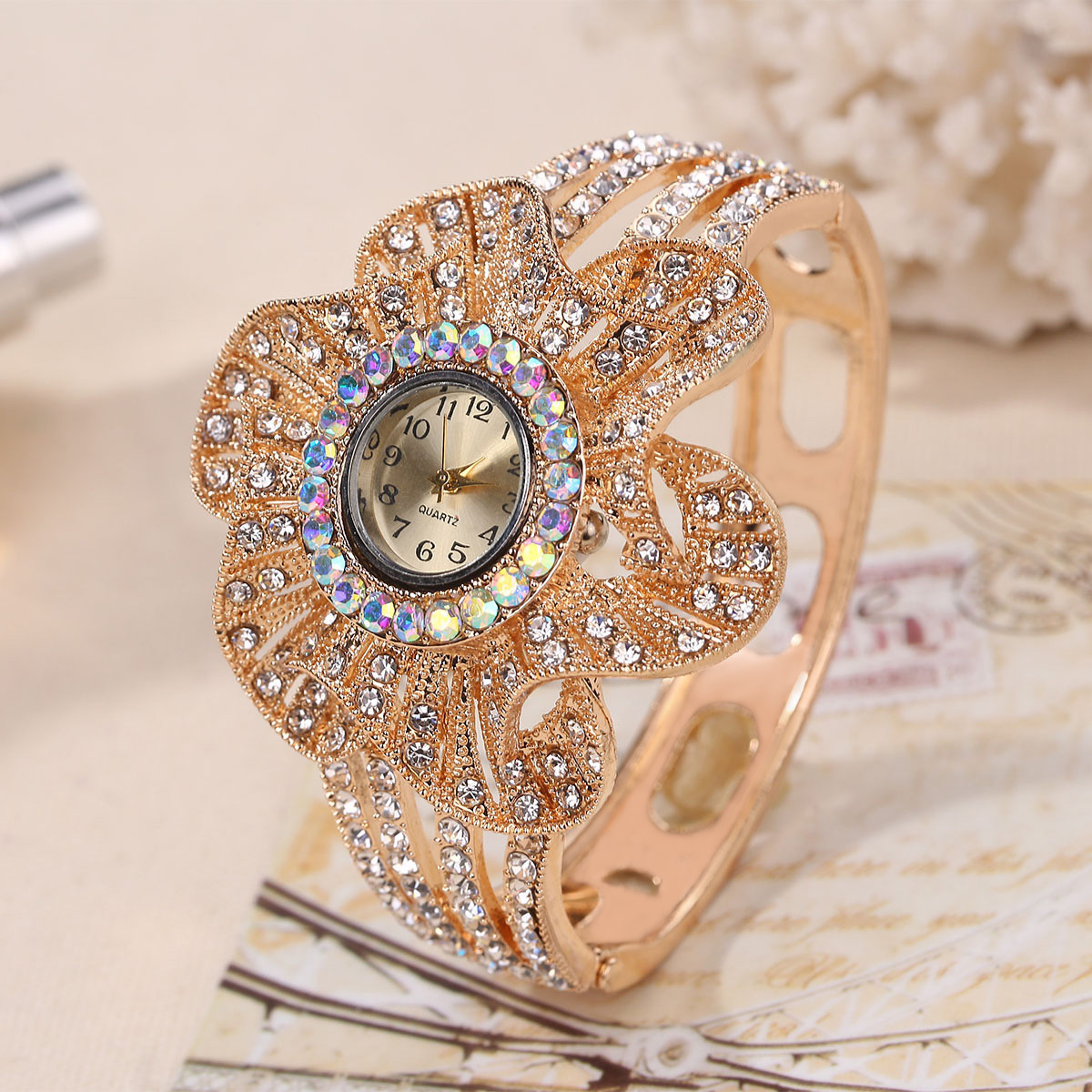 Vintage geometrique grande fleur disc bracelet montre personnalite strass montre a quartz