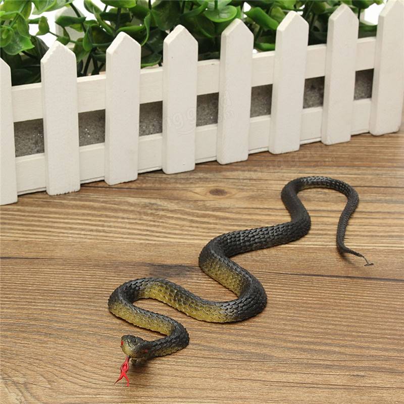 Fake Snake Realistic Rubber Toy Safari Garden Props GAG Joke Prank Gift ...